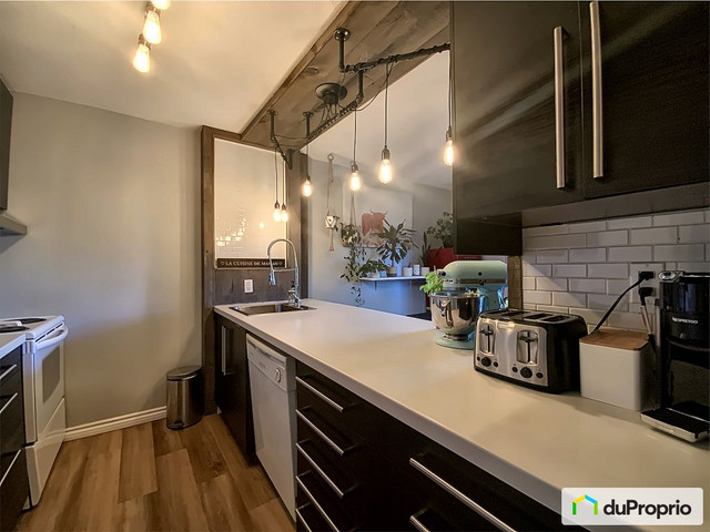 2 bedrooms 1 baths Condo For Sale By Owner in Gatineau Quebec
