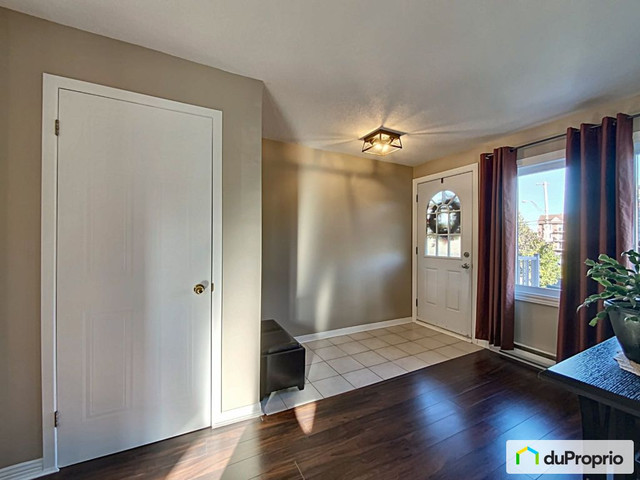 2 bedrooms 1 baths Condo For Sale By Owner in Gatineau Quebec