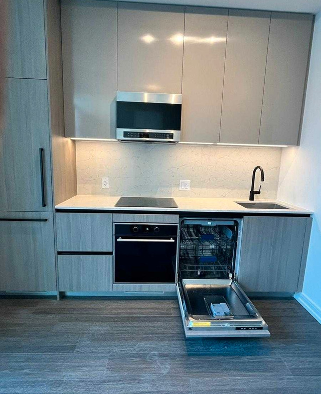 1 bedrooms 1 baths house For Sale By Owner in Toronto Ontario