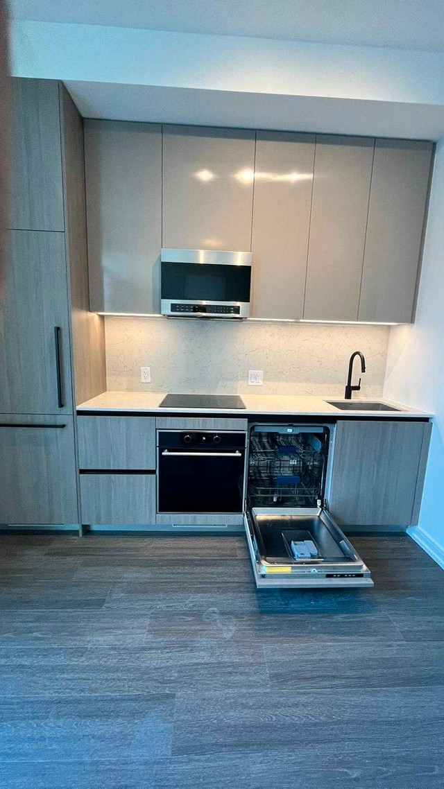 1 bedrooms 1 baths house For Sale By Owner in Toronto Ontario