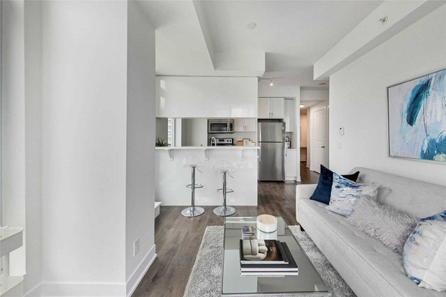 2 bedrooms 2 baths house For Sale By Owner in Toronto Ontario