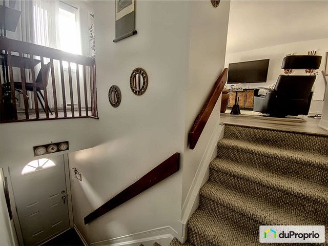 2 bedrooms 1 baths Condo For Sale By Owner in Gatineau Quebec