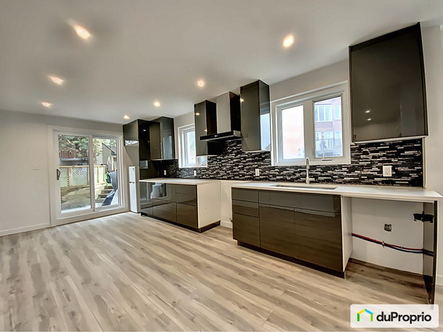 3 bedrooms 1.5 baths Condo For Sale By Owner in Gatineau Quebec