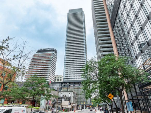 0 bedrooms 1 baths Studio For Sale By Owner in Toronto Ontario