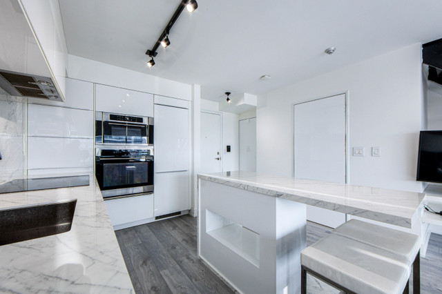 1 bedrooms 2 baths house For Sale By Owner in Toronto Ontario