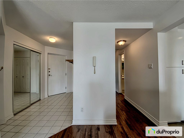 2 bedrooms 1 baths Condo For Sale By Owner in Gatineau Quebec