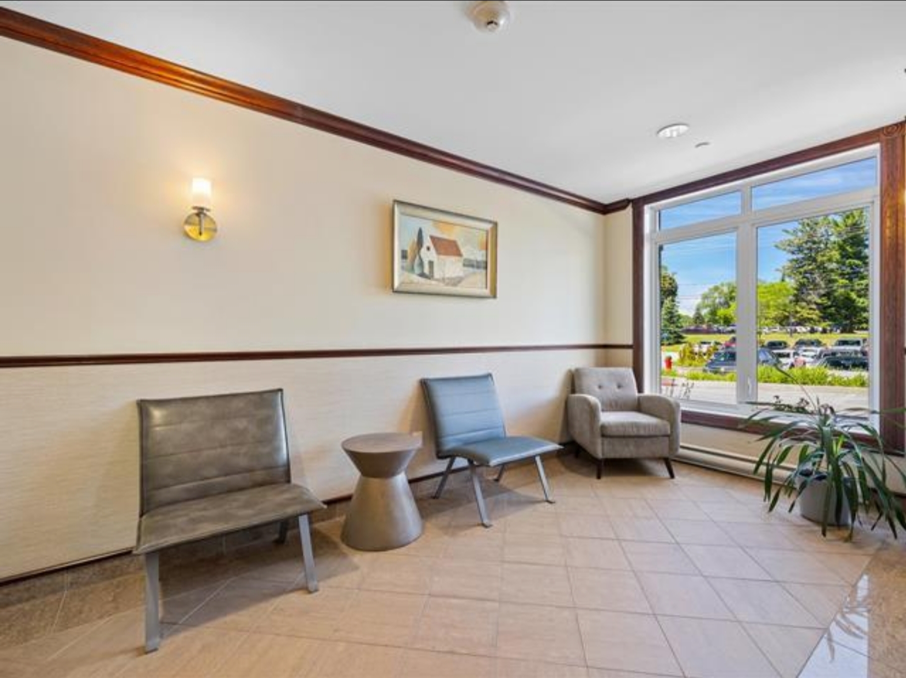 2 Bedrooms, 2 Bathrooms Château Cartier Golf Course Executive Condo for Sale