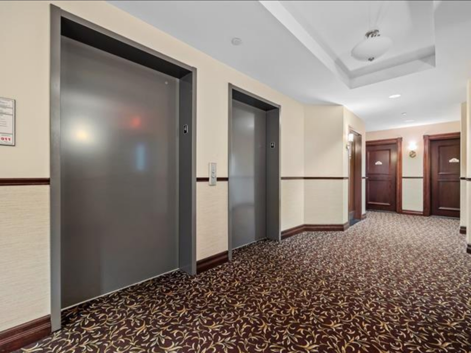 2 Bedrooms, 2 Bathrooms Château Cartier Golf Course Executive Condo for Sale