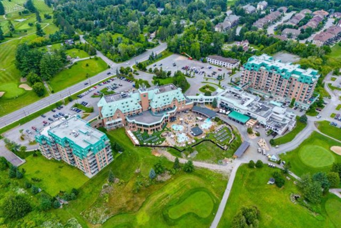 2 Bedrooms, 2 Bathrooms Château Cartier Golf Course Executive Condo for Sale