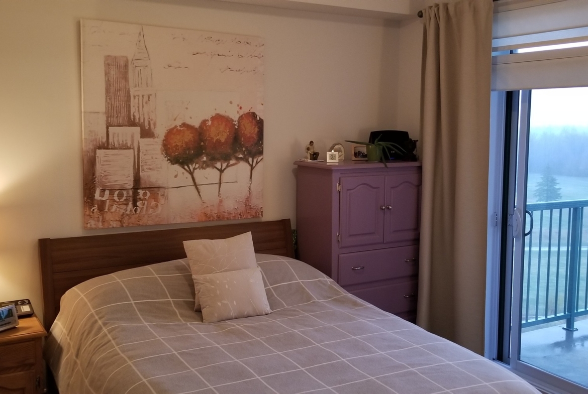 2 Bedrooms, 2 Bathrooms Château Cartier Golf Course Executive Condo for Sale