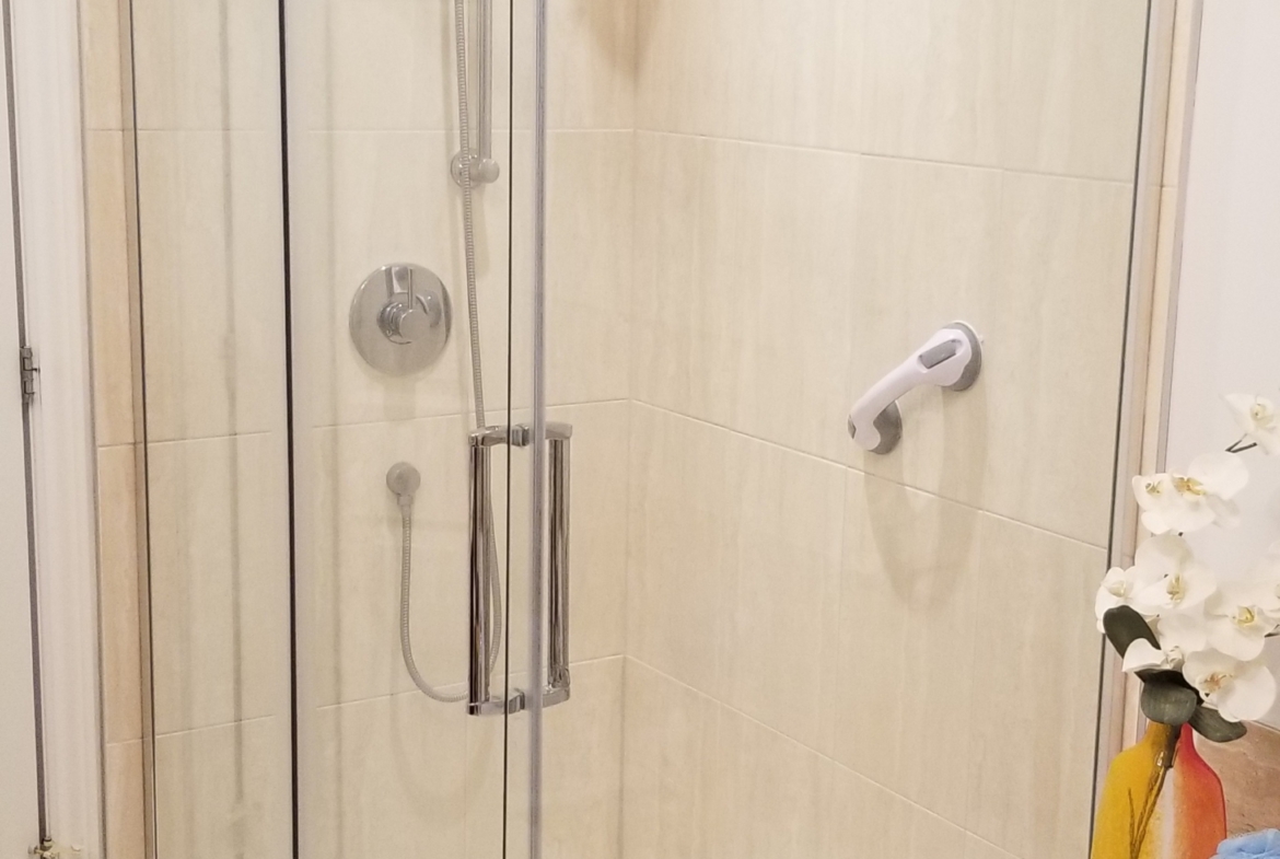 2 Bedrooms, 2 Bathrooms Château Cartier Golf Course Executive Condo for Sale