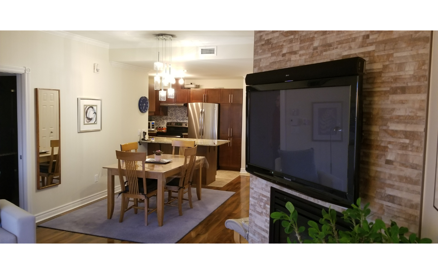 2 Bedrooms, 2 Bathrooms Château Cartier Golf Course Executive Condo for Sale