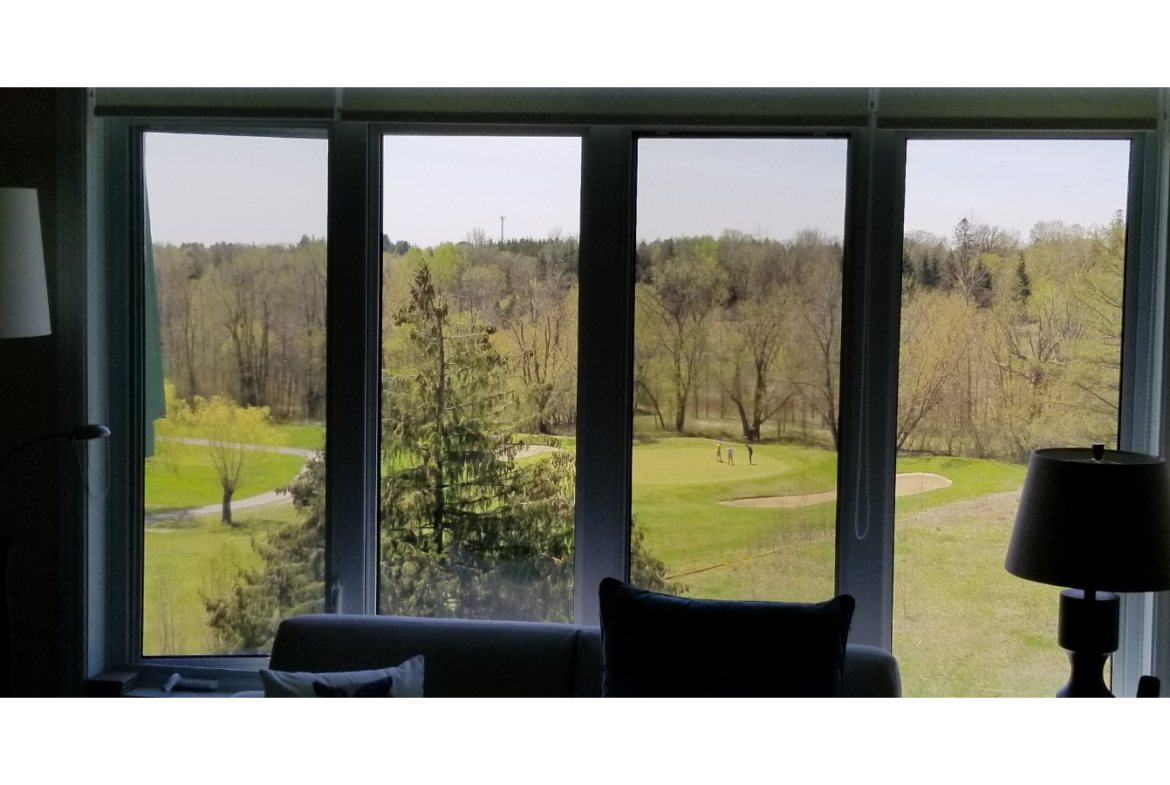 2 Bedrooms, 2 Bathrooms Château Cartier Golf Course Executive Condo for Sale