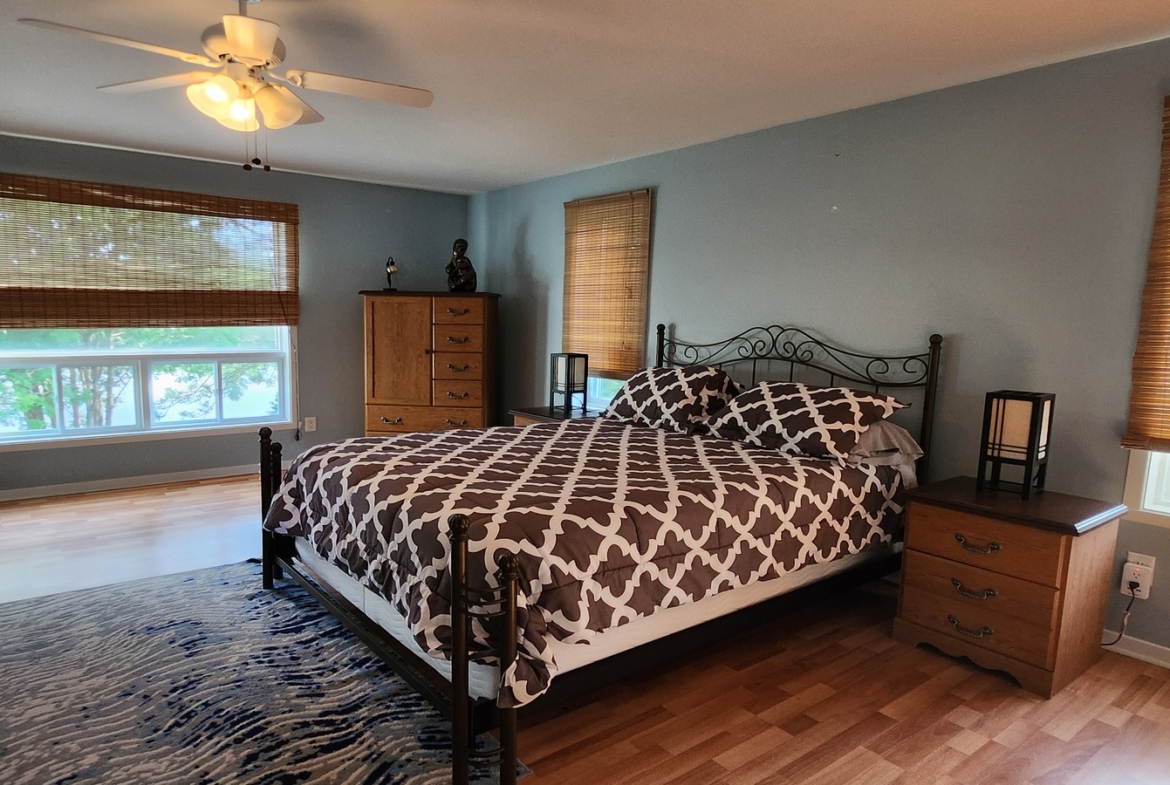 ⭐⭐ TURNKEY WATERFRONT GETAWAY FOR SALE ⭐⭐ SWIM FISH BOAT GOLF HIKE
